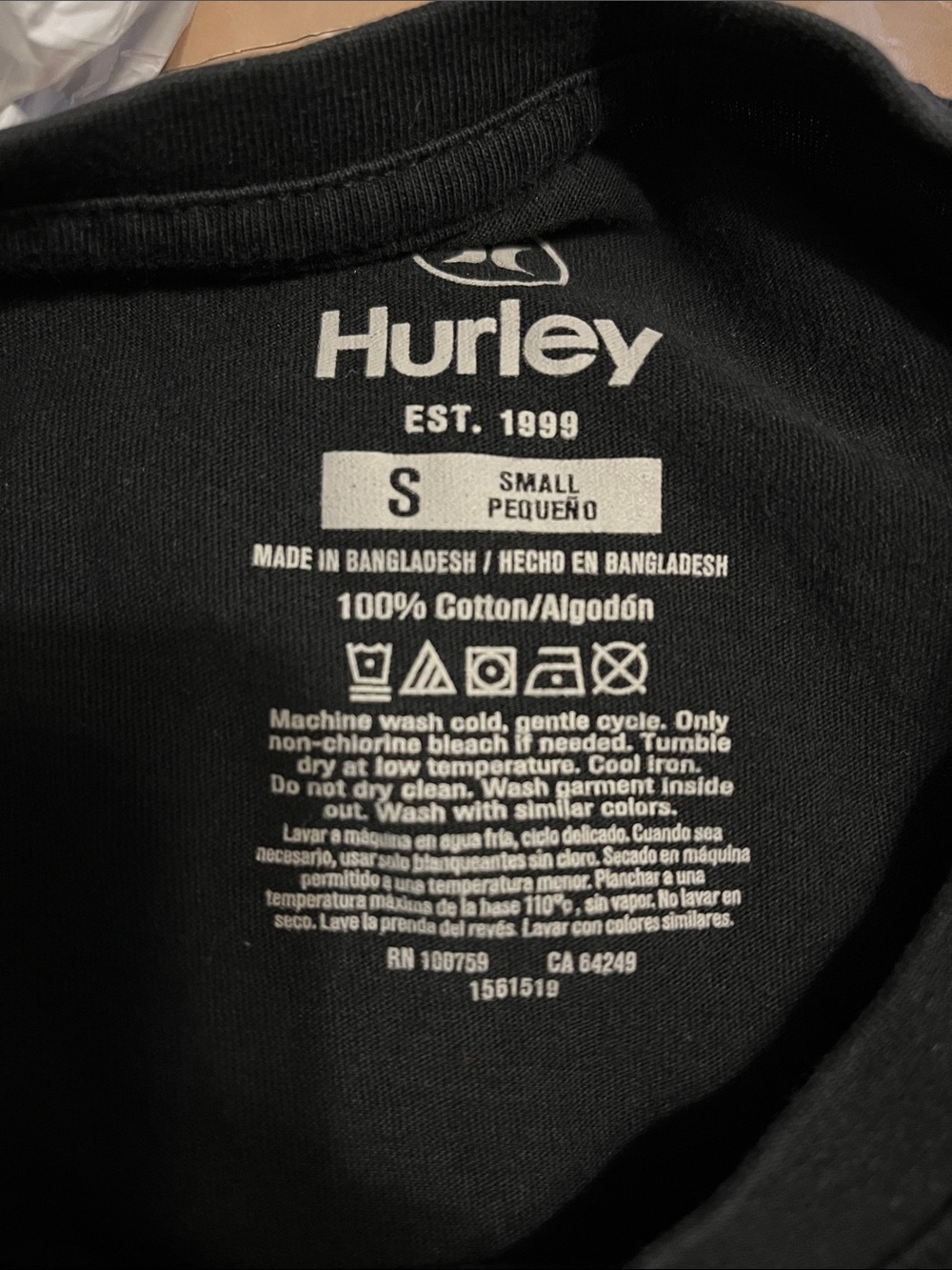 Vintage Hurley Black T‑Shirt with Graphic Logo - Picture 6 of 6